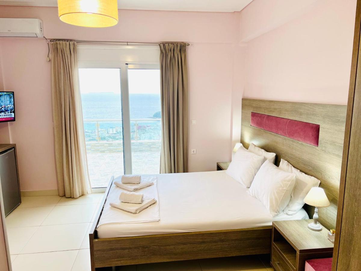 Mistral Inn Himare Ngoại thất bức ảnh