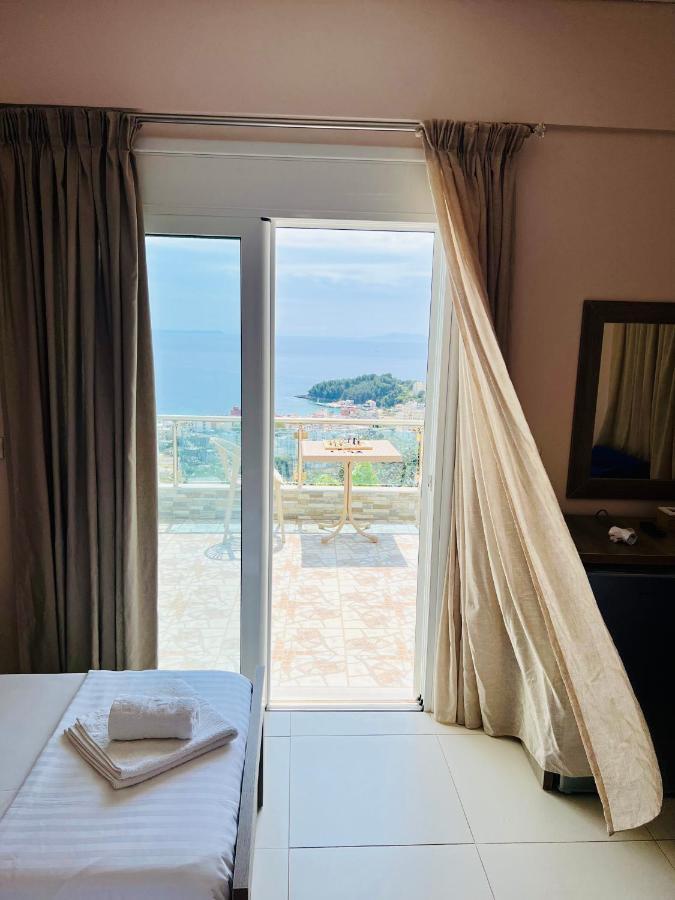 Mistral Inn Himare Ngoại thất bức ảnh