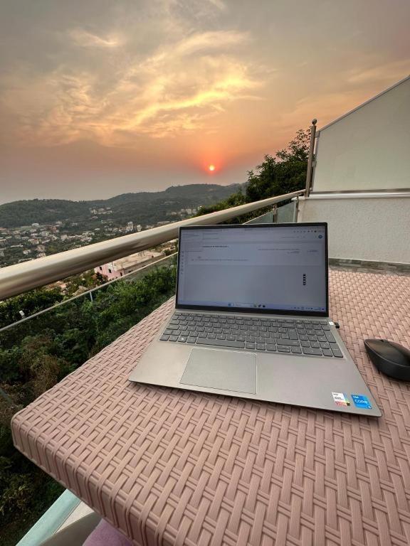 Mistral Inn Himare Ngoại thất bức ảnh